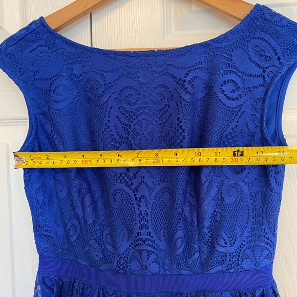 London Times Blue Lace Dress - Size 4P - Picture 9 of 16